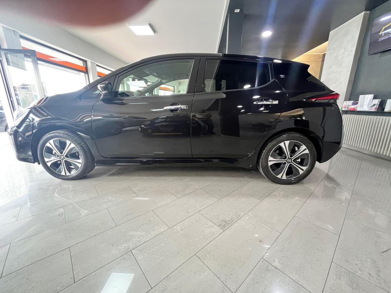 Nissan Leaf N-Connecta 62 kWh e+  #5828