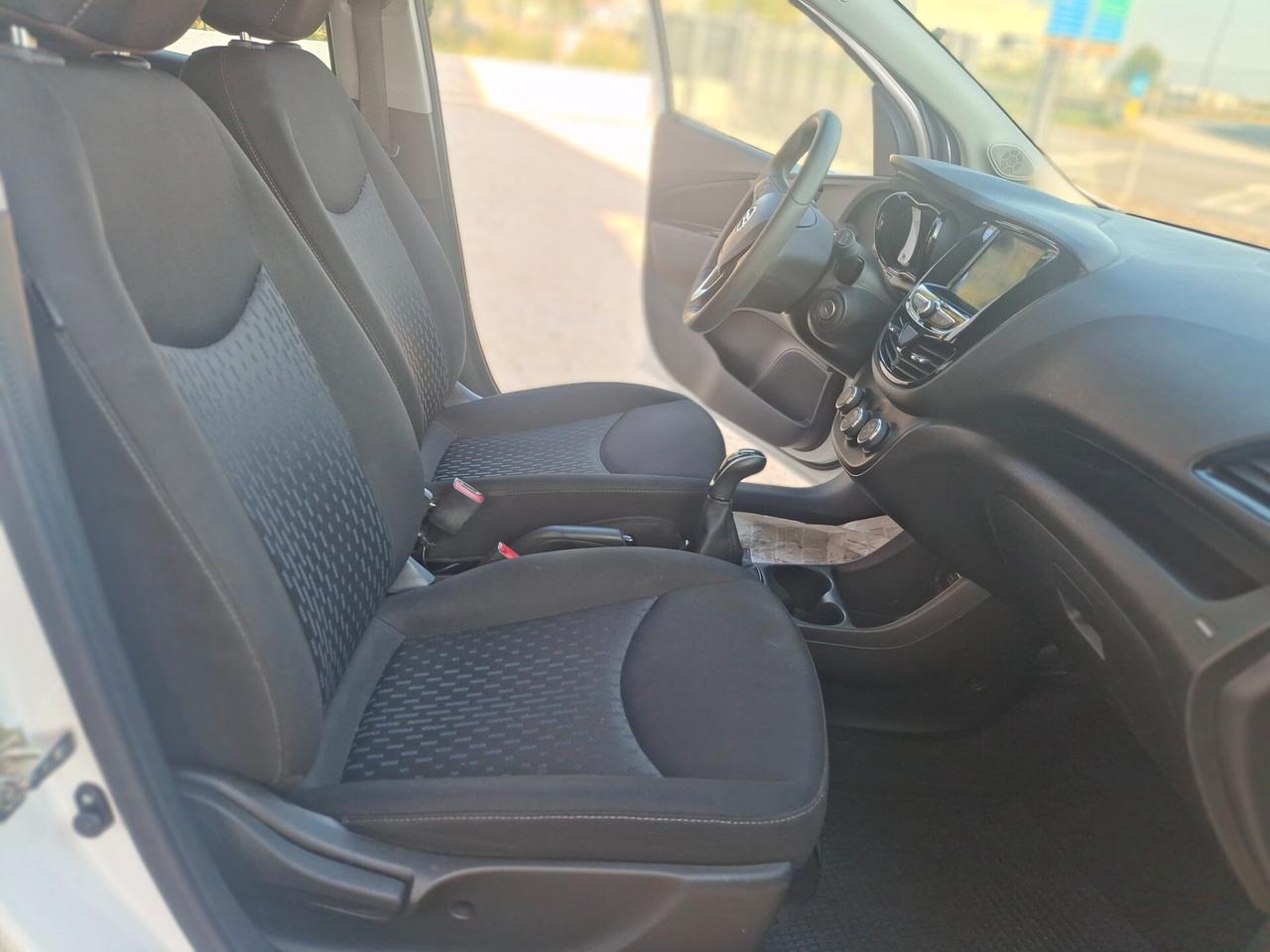 Opel Karl Rocks 1.0 GPL