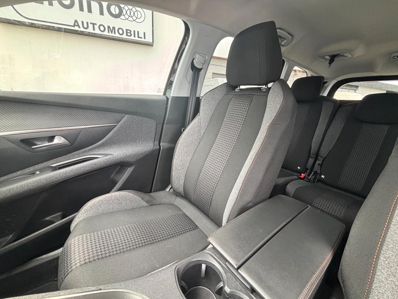 Peugeot 5008 7 p. EAT8 Allure