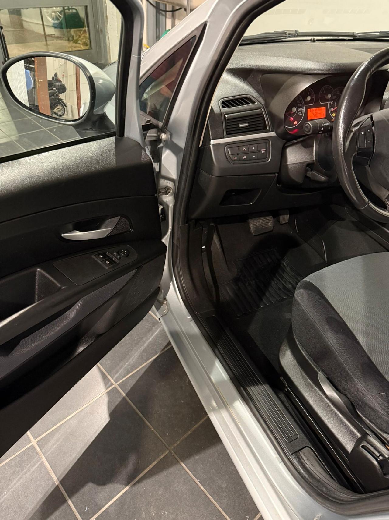 Fiat Grande Punto AUTOMATICA - GARANZIA