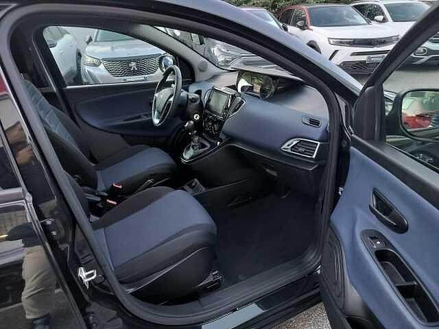 Lancia Ypsilon 1.0 FireFly 5 porte S&S Hybrid Platino