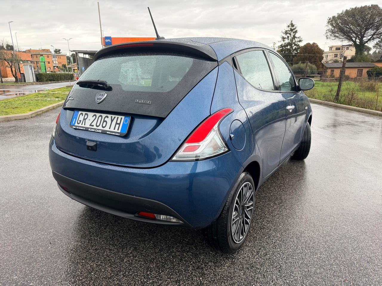 Lancia Ypsilon 1.0 5 porte S&S Hybrid Gold INCLUSO PASSAGGIO