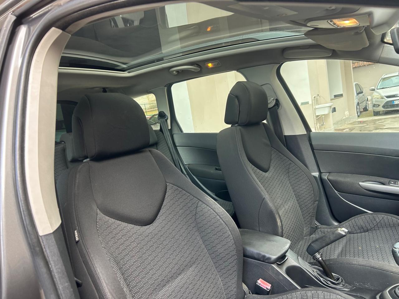 Peugeot 308 1.6 HDi 110CV SW Ciel Tecno