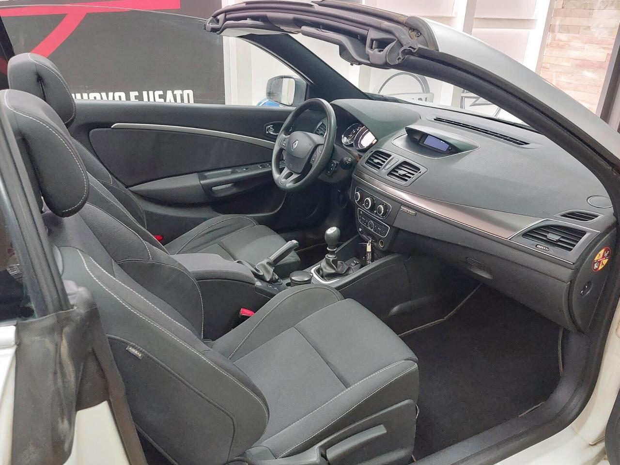 Renault Megane Mégane C-C 1.5 dCi 110CV EDC Wave Edition