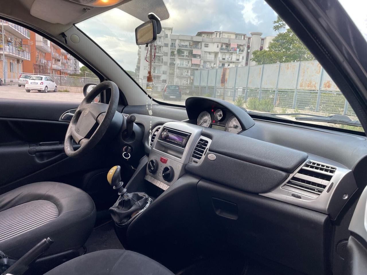 Lancia Ypsilon 1.2 GPL Argento IN OTTIME CONDIZIONI