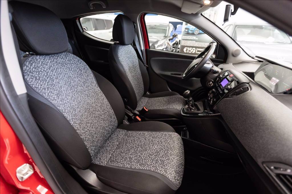 LANCIA Ypsilon 1.0 firefly hybrid Silver s&s 70cv 5p.ti del 2021