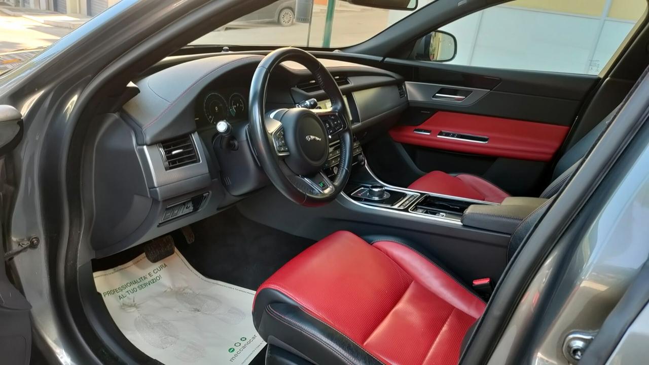 Jaguar XF 2.0 D 180 CV R-Sport