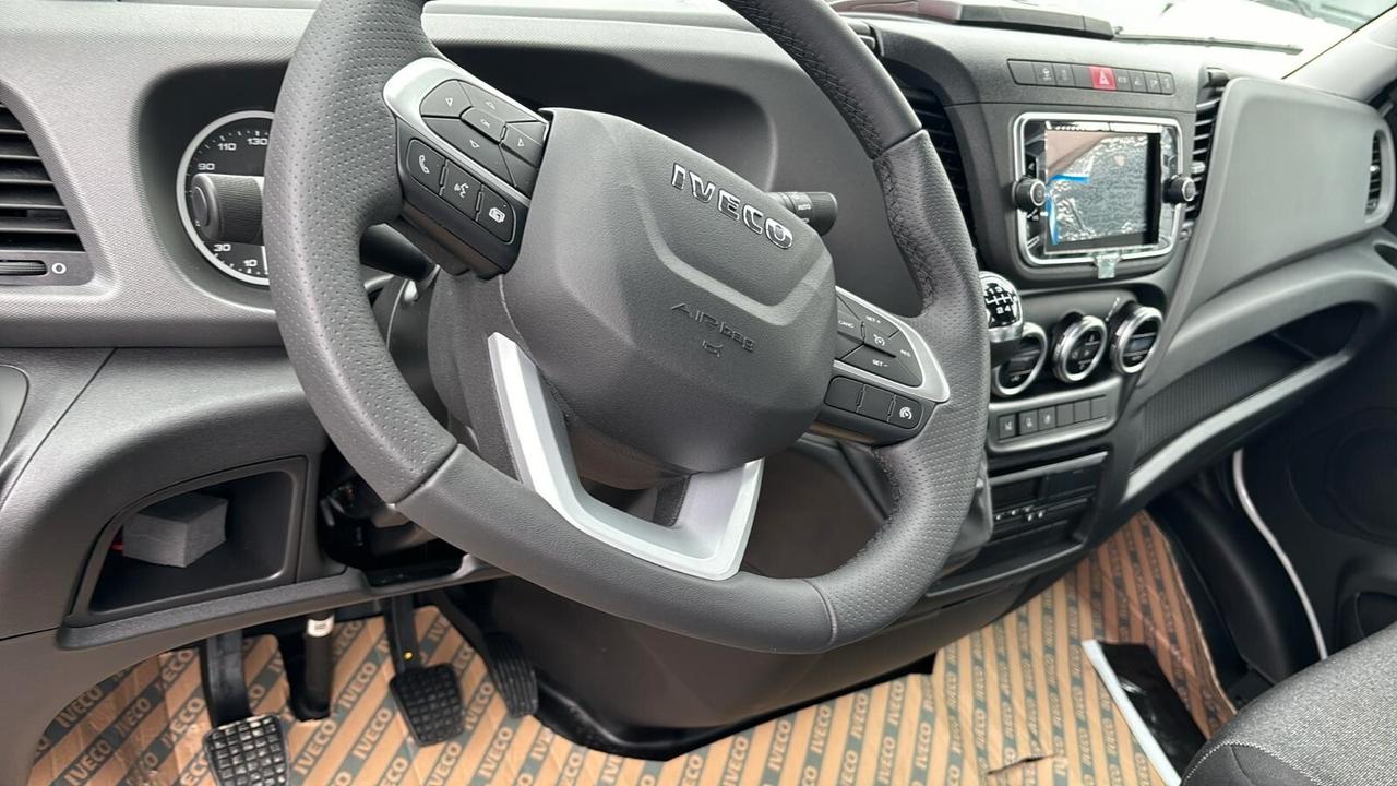 Carro attrezzi Daily 72C18 doppia cabina scarrabile e forca gru