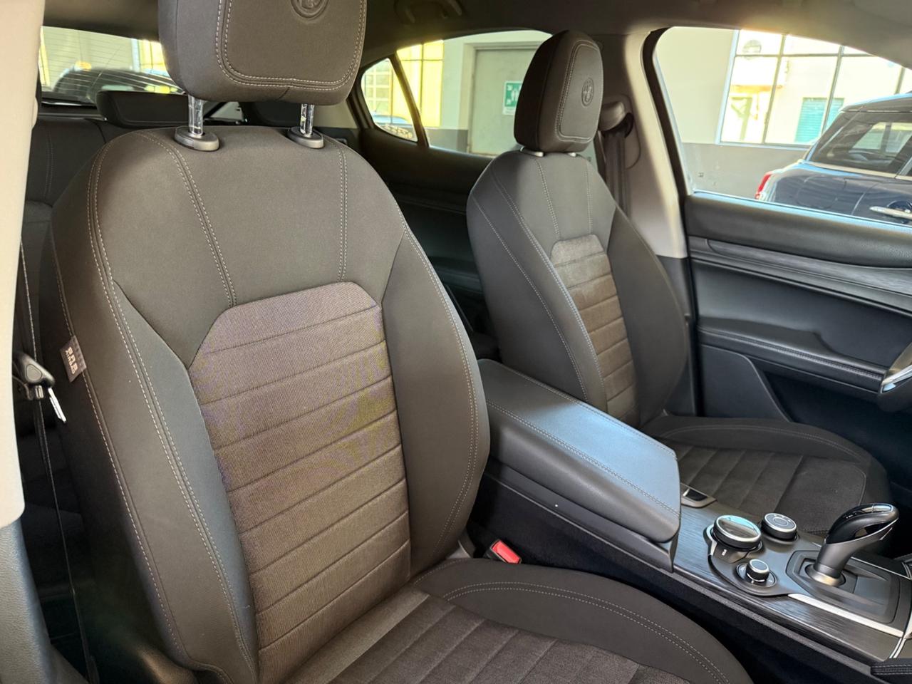 Alfa Romeo Stelvio 2.2 Turbodiesel 150 CV AT8 RWD Super