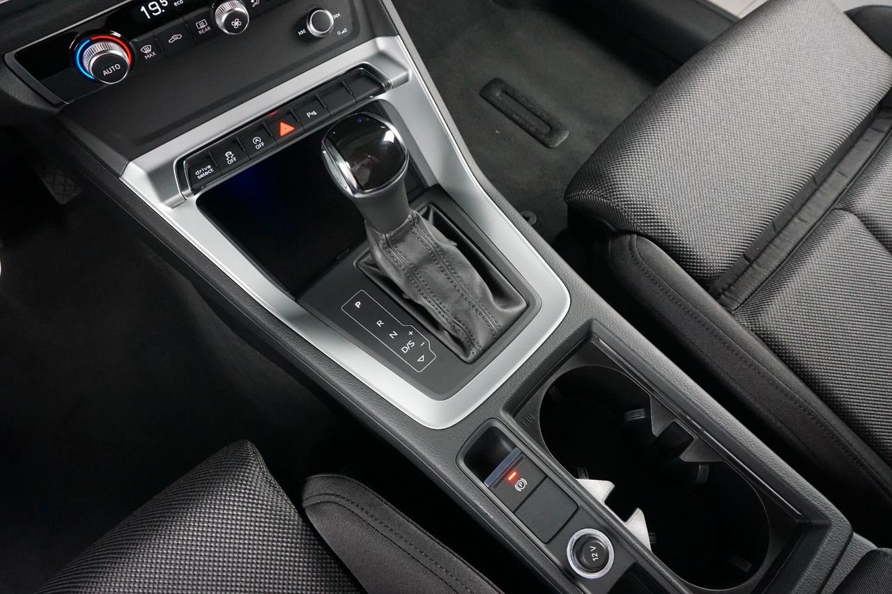 Audi Q3 40 TFSI quattro S tronic Business Advanced