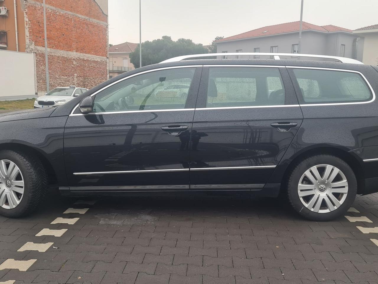 Volkswagen Passat 2.0 FSI Highline #8836