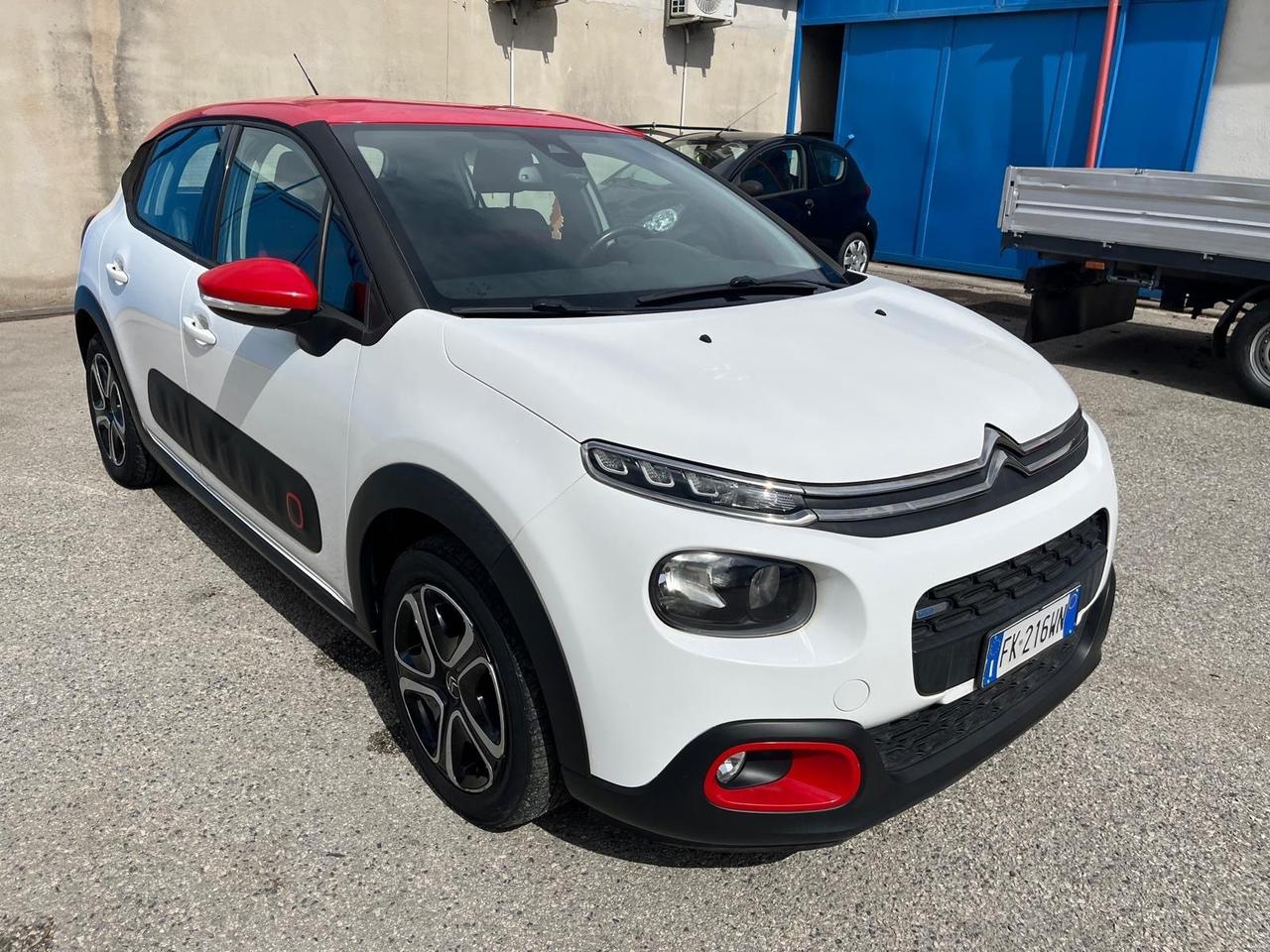 Citroen c3 3 serie SHINE -1.2 benz -82cv- 2017
