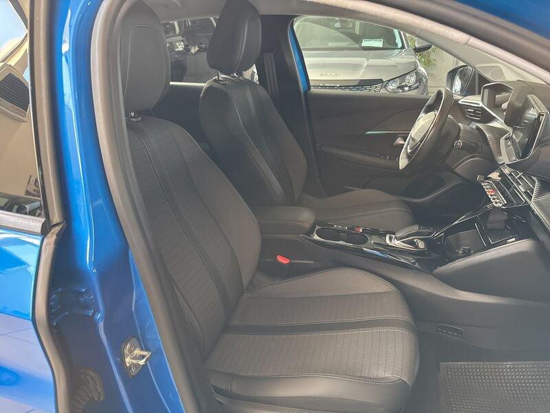 Peugeot 208 motore elettrico 136 CV 5 porte Allure