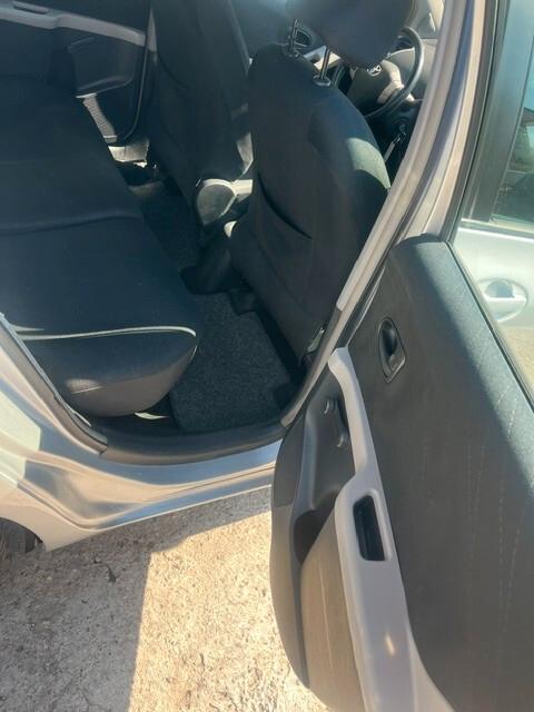 Toyota Yaris 1.0 5 porte Sol