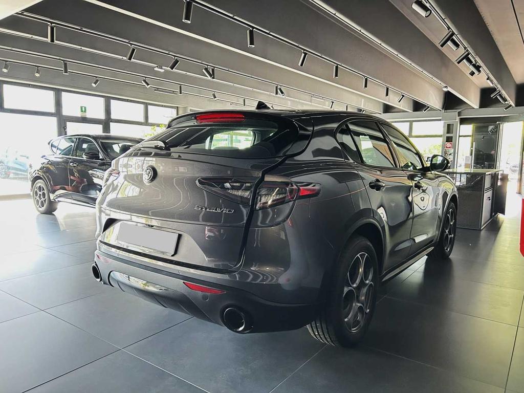 Alfa Romeo Stelvio 2.2 t Sprint Q4 210cv auto