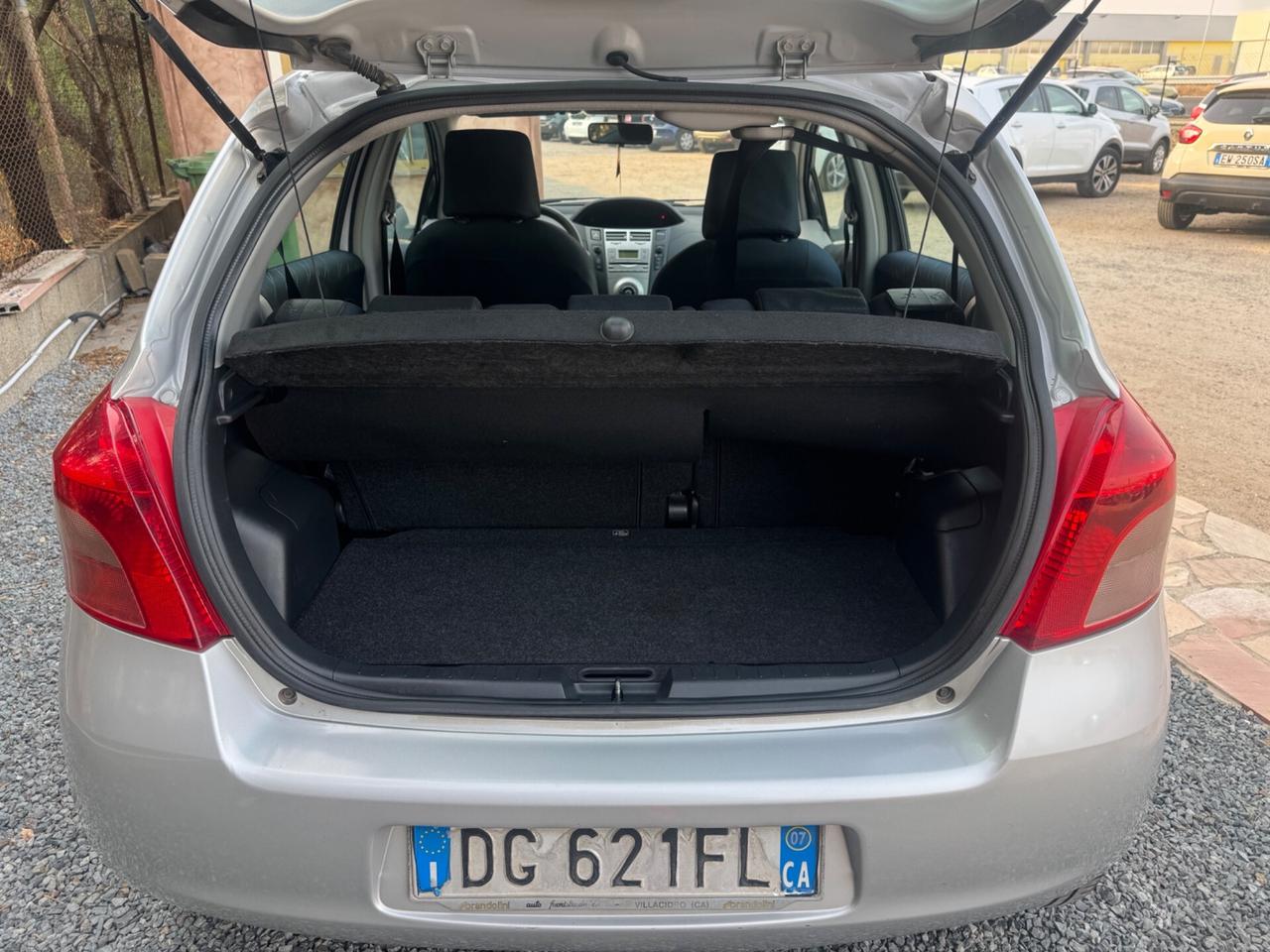 Toyota Yaris Benz automatica