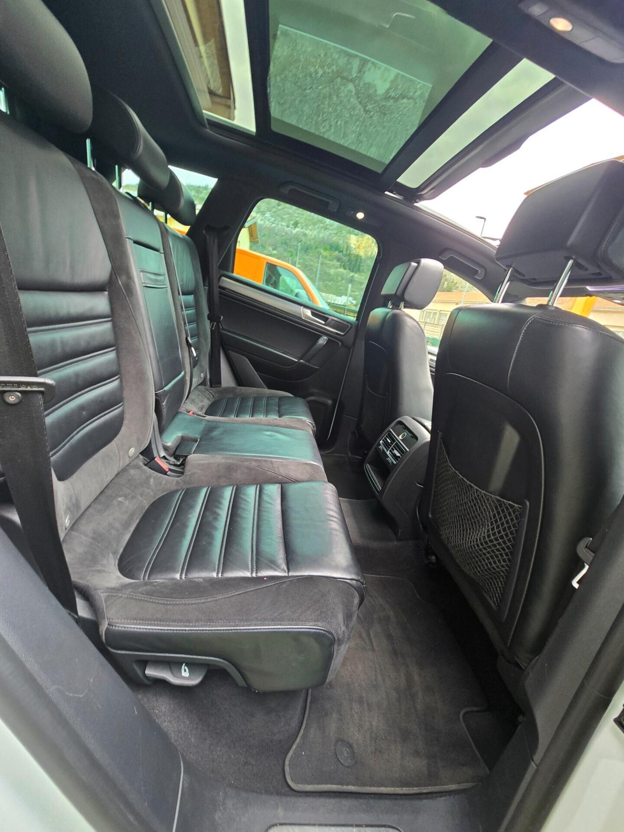 VW Touareg R.LINE 3.0TDI 204CV TETTO APRIBILE -2017