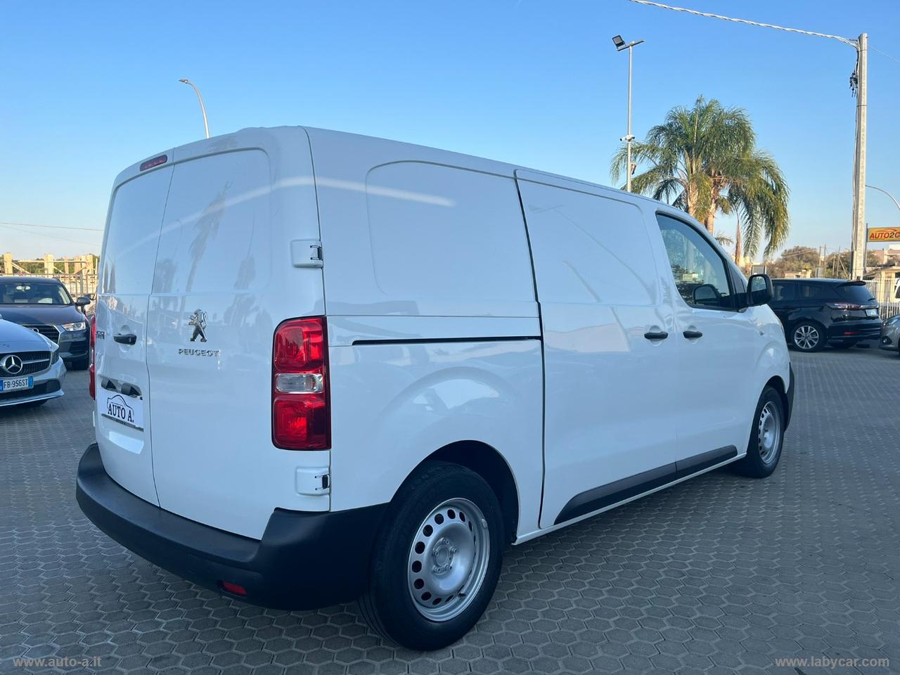Expert BlueHDi 115CV FURGONE 3 POSTI