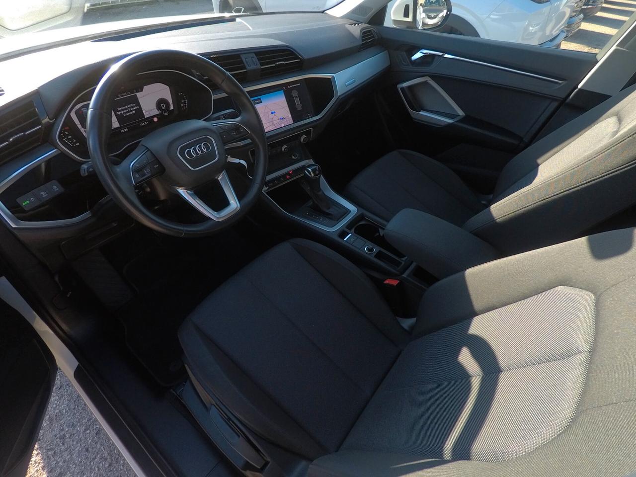 Audi Q3 SPB 35 TDI S tronic Business Plus - TETTO