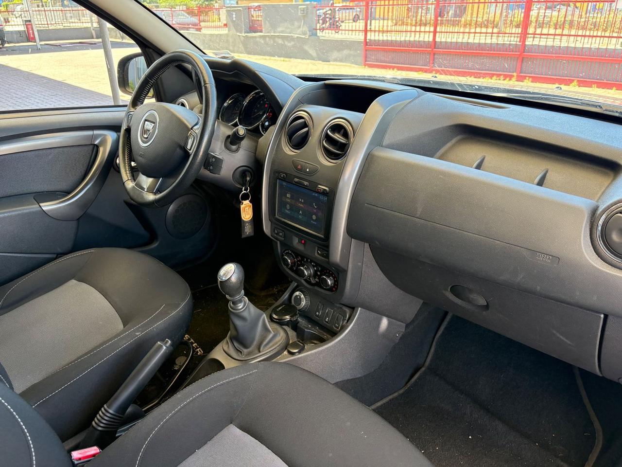 Dacia Duster Serie Limitata Black Shadow 1. #11270