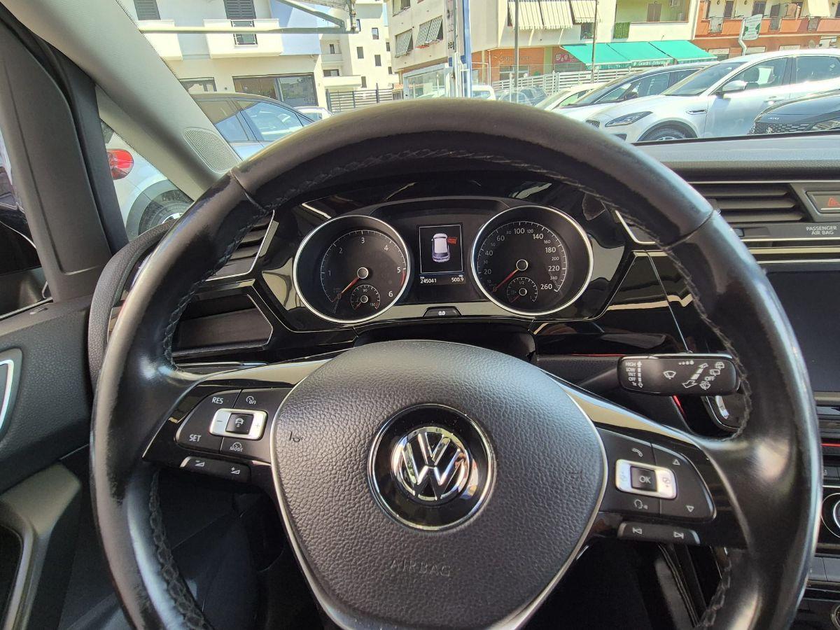 VOLKSWAGEN - Touran - 2.0 TDI 150 CV DSG Executive BMT tetto panoramico