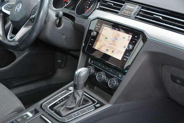 Volkswagen Passat Variant 2.0 tdi R Line 150cv dsg