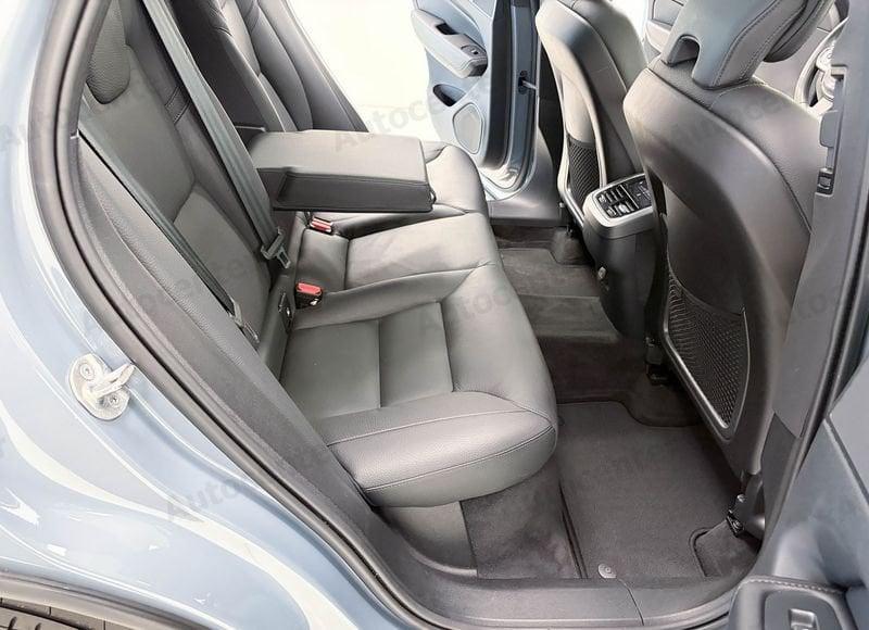 Volvo XC60 XC60 B4 (d) AWD AUT ULTIMATE DARK