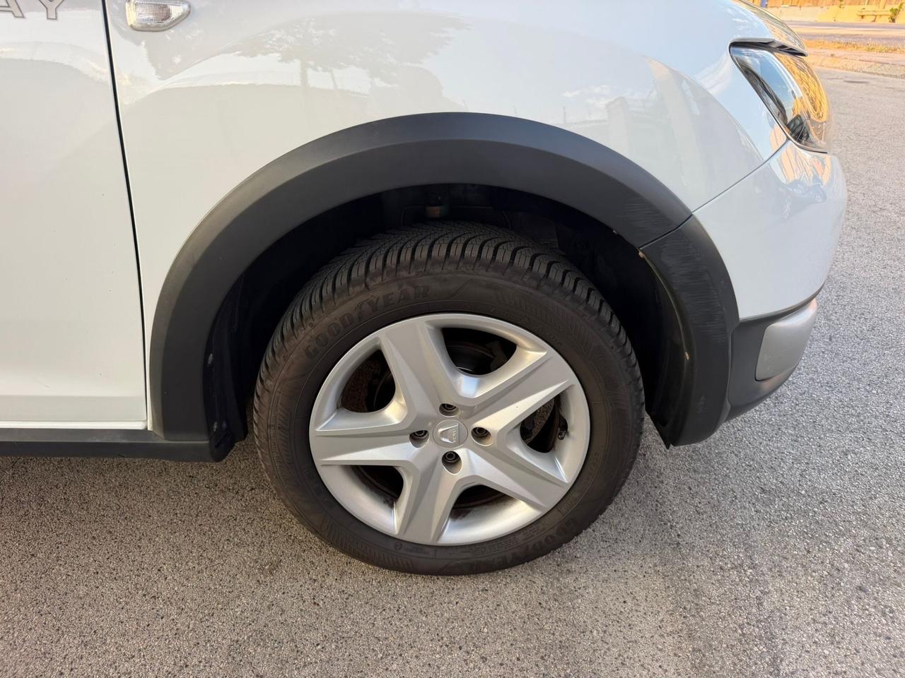 Dacia Sandero 0.9 TCe 12V TurboGPL 90CV Start&Stop Lauréate