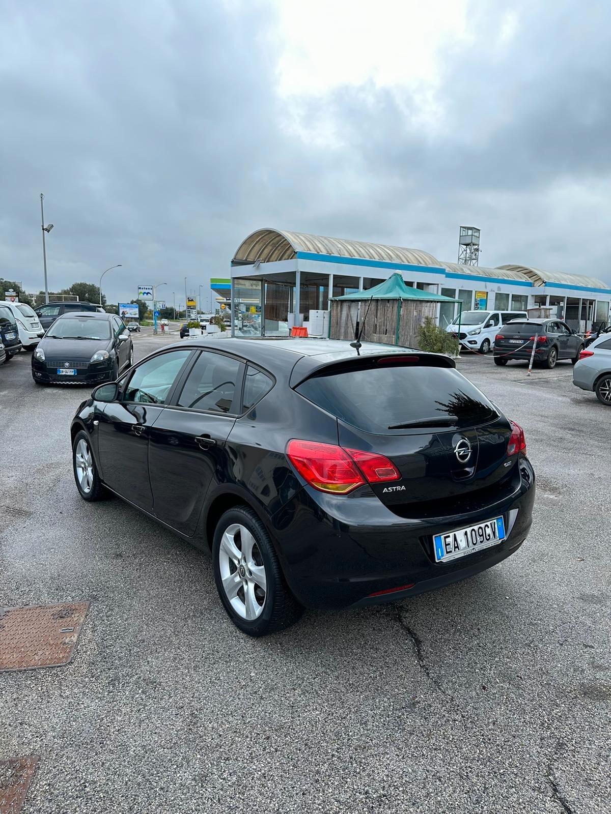 Opel Astra 1.7 CDTI 110CV 5 porte Elective