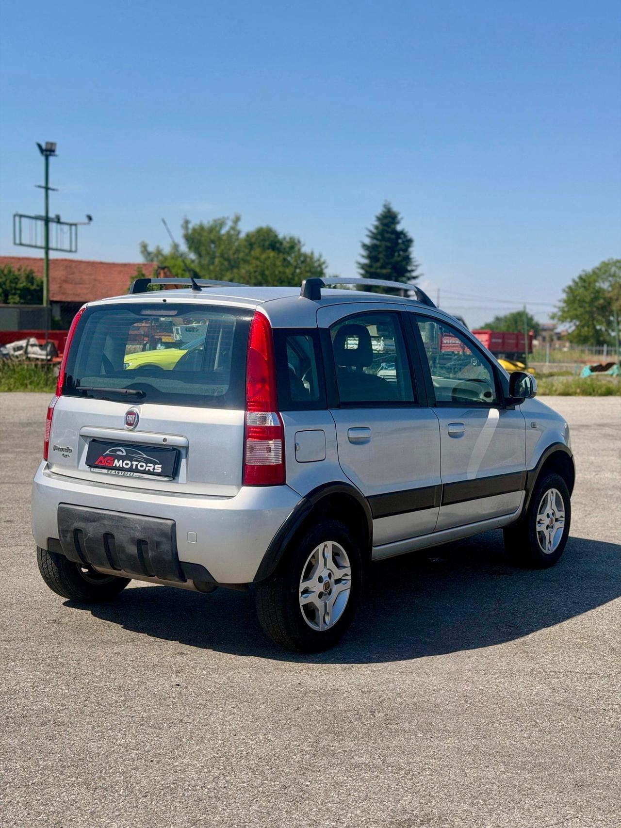 Fiat Panda 1.3 MJT 16V DPF 4x4 Climbing