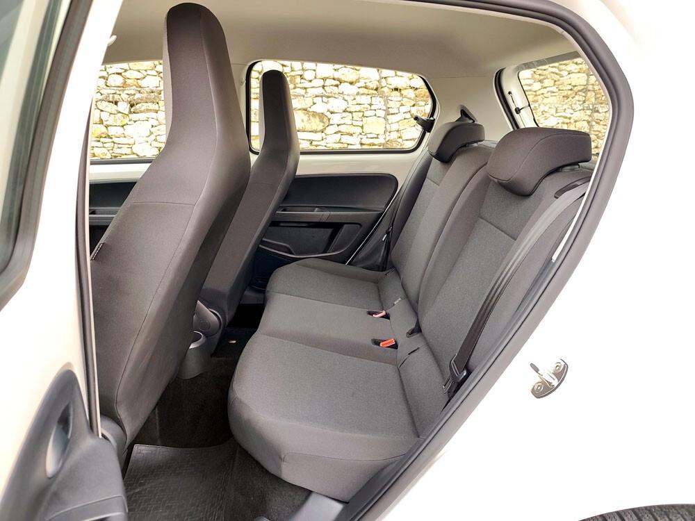 Volkswagen up! 1.0 75 CV 5p. high BlueMotion Technology 27.000 KM Documentati!