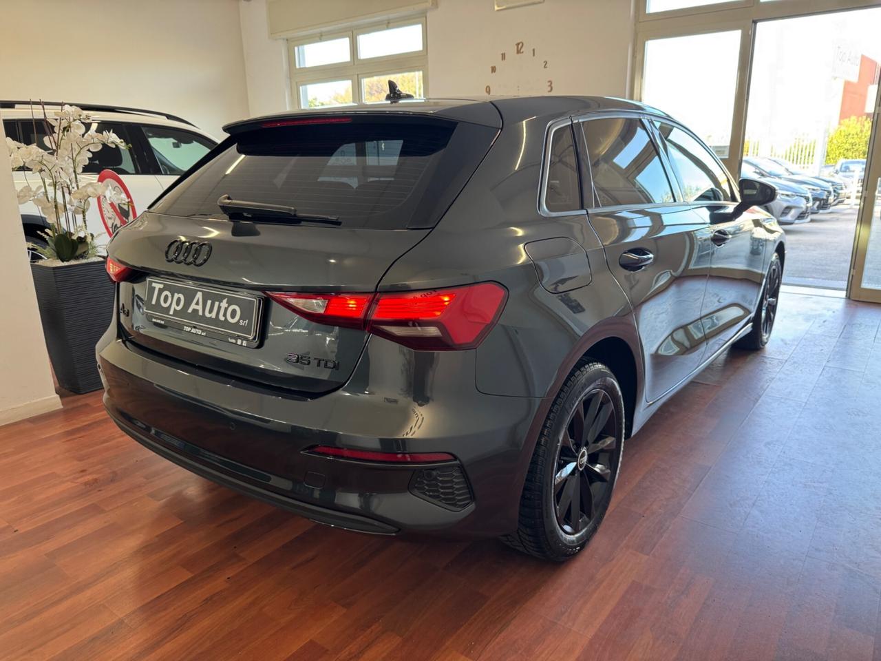 AUDI A3 SPB 35 TDI S TRONIC IDENTITY BLACK - MY21