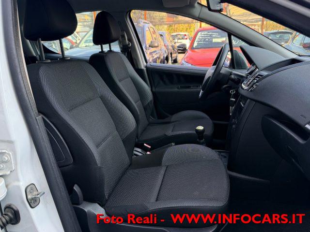 PEUGEOT 207 1.4 HDi 70CV 5 PORTE - NEOPATENTATI