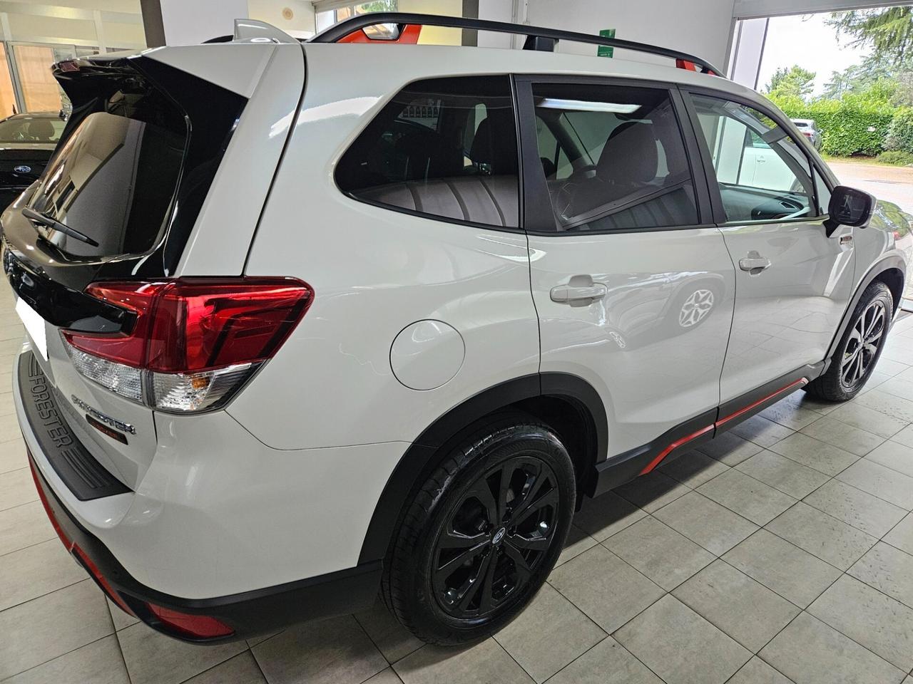 Subaru Forester 2.0 e-Boxer MHEV CVT Lineartronic 4dventure GANCIO TRAINO