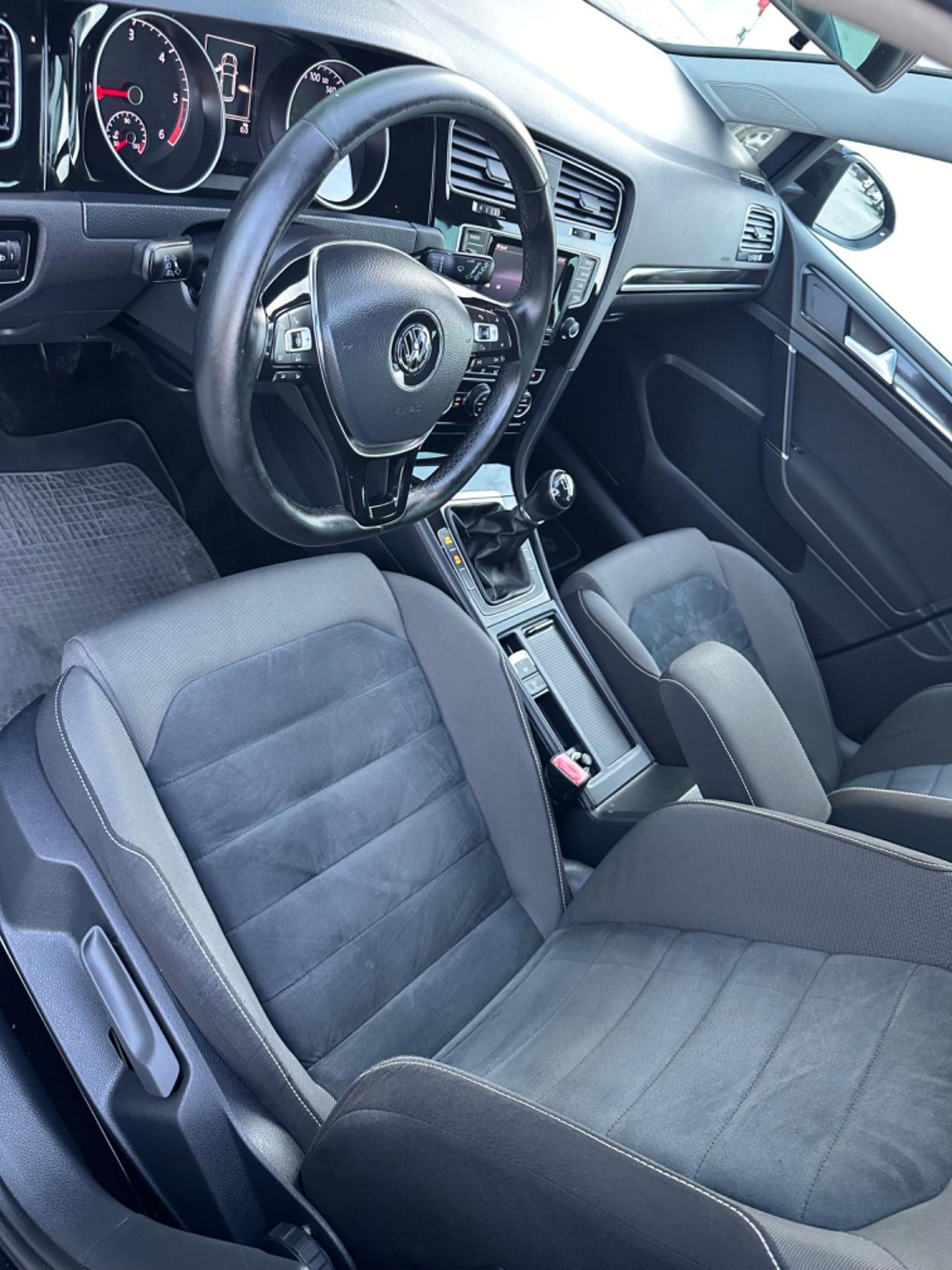 Volkswagen Golf 1.6 TDI 5p. Highline BlueMotion Technology