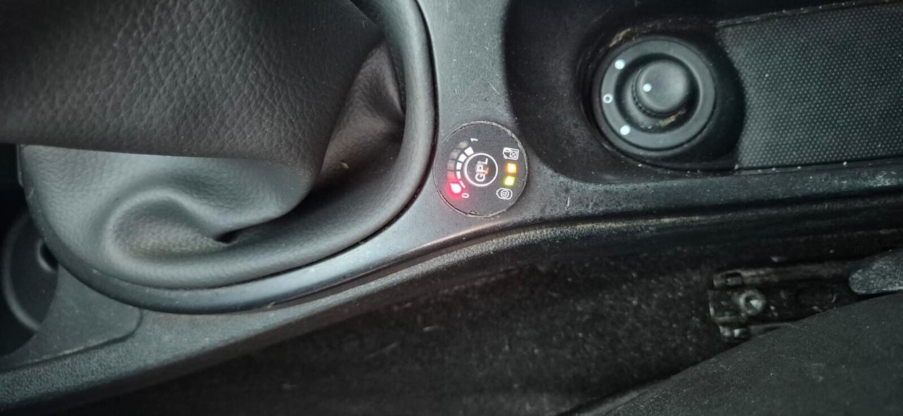 Dacia Duster 1.6 110CV GPL Lauréate-Uniproprietario