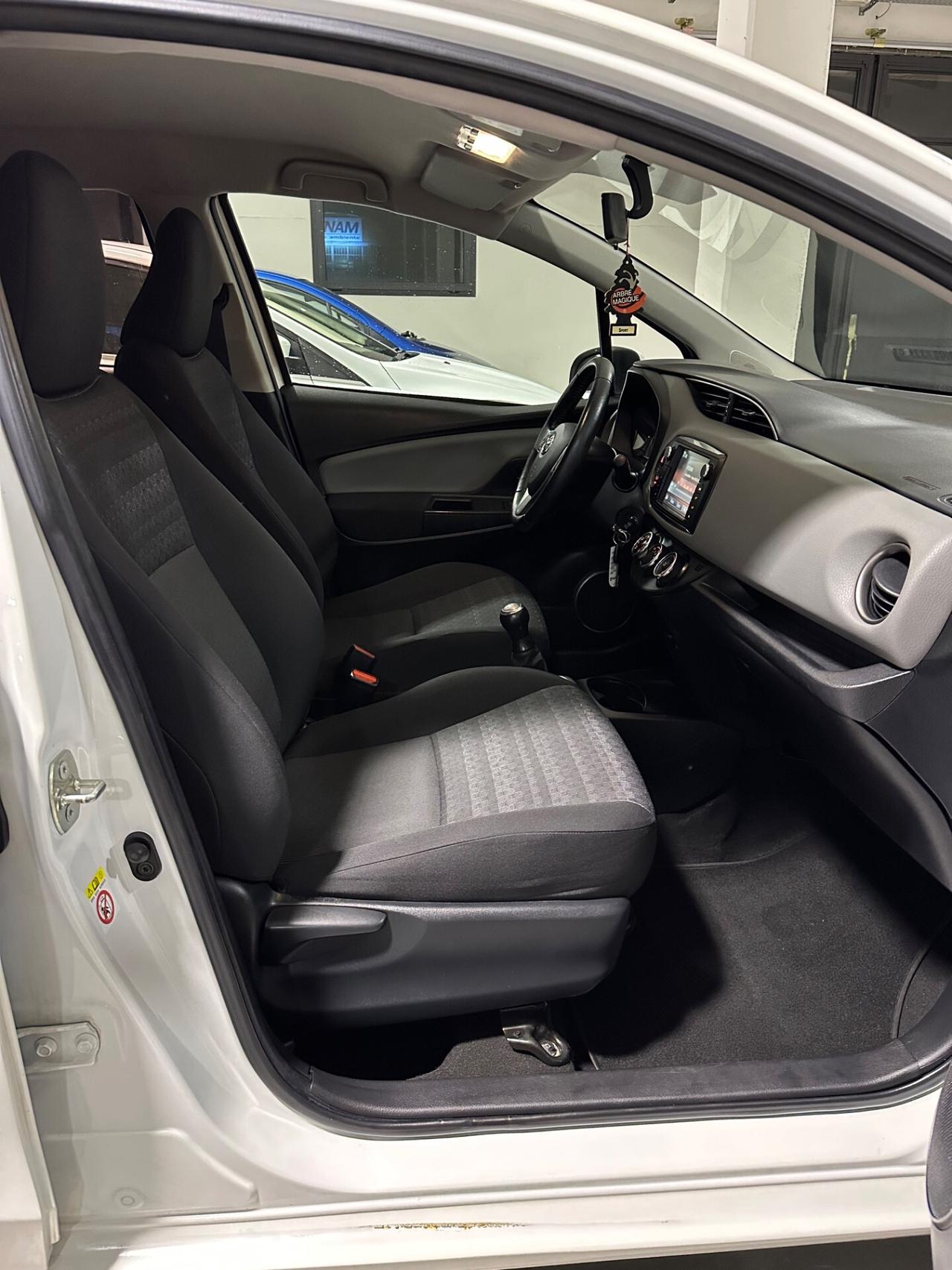 Toyota Yaris 1.0 5 porte Lounge