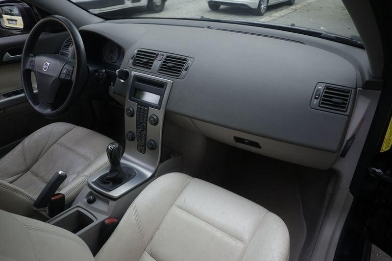 Volvo V50 Volvo V50 2.0 D cat Kinetic 100KW ANNO 2007