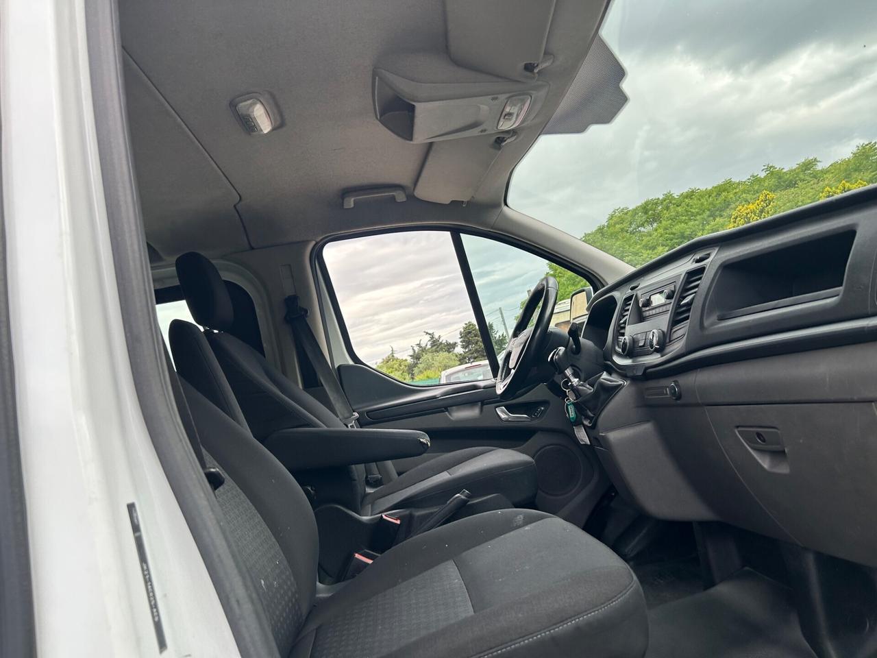 Ford Transit Custom 2.0 TDCi 130 Mixto 5 Posti