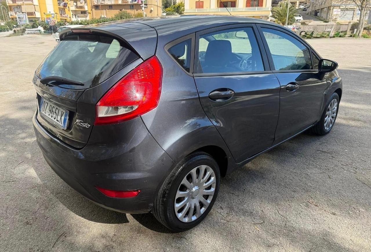 Ford Fiesta 1.4 TDCi 5p. Titanium