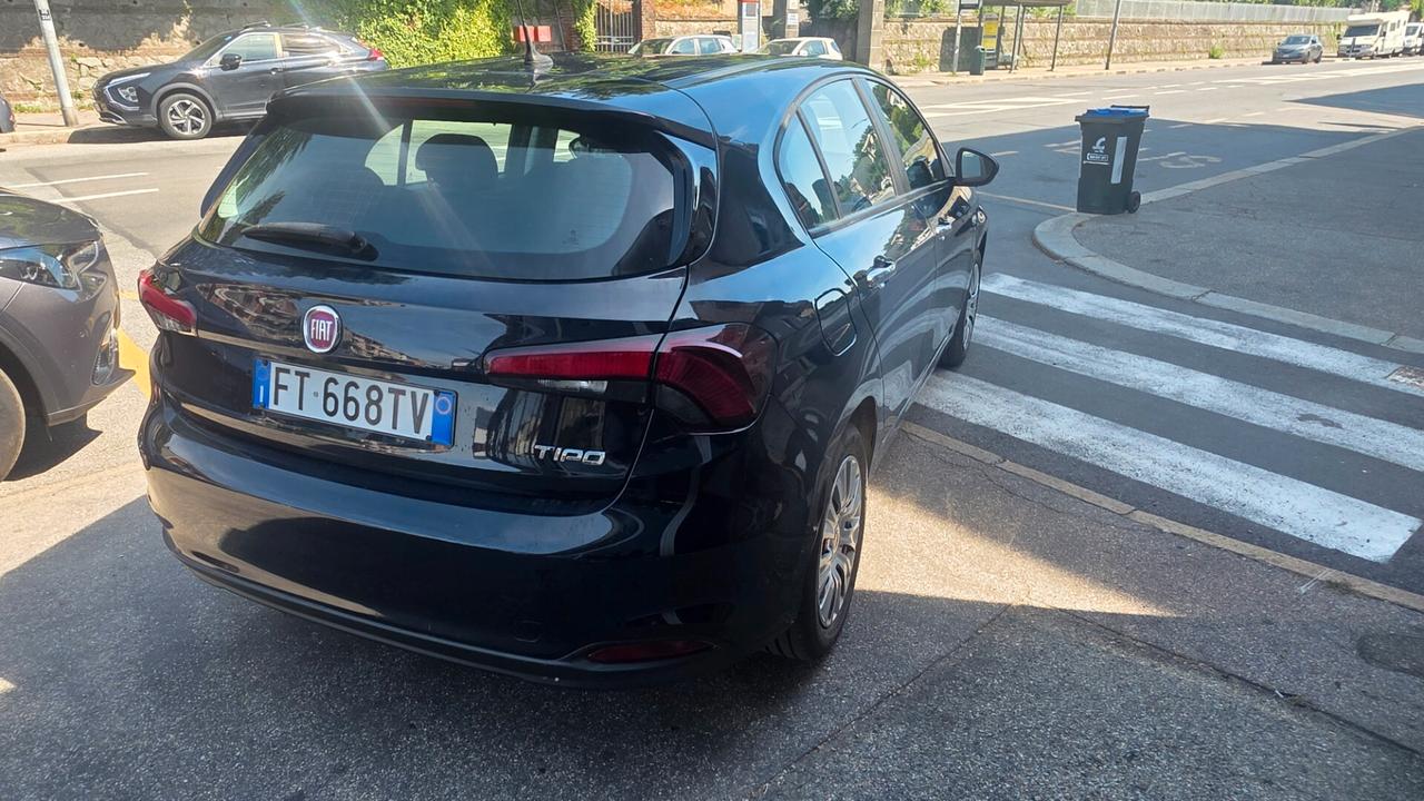 Fiat Tipo 1.6 Mjt S&S 5 porte Easy