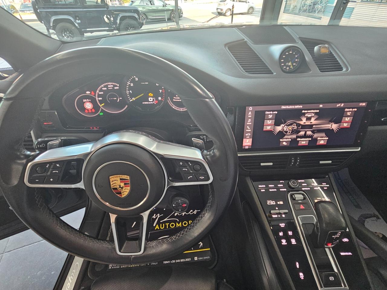 Porsche Cayenne 3.0 V6 E-Hybrid Platinum Edition