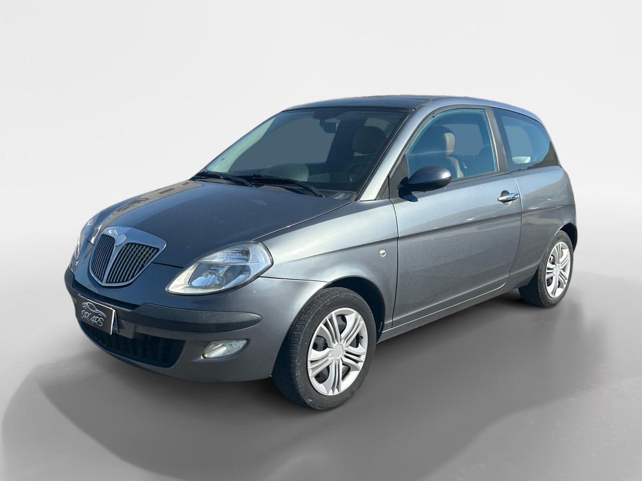Lancia Ypsilon 1.3 MJT 75 CV Platino