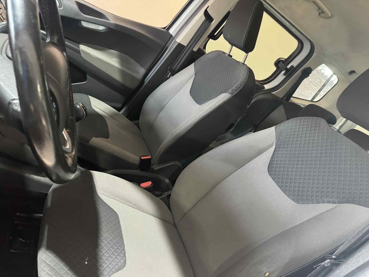 Ford Tourneo Courier 1.5 TDCI FURGONE VETRATO 5PO