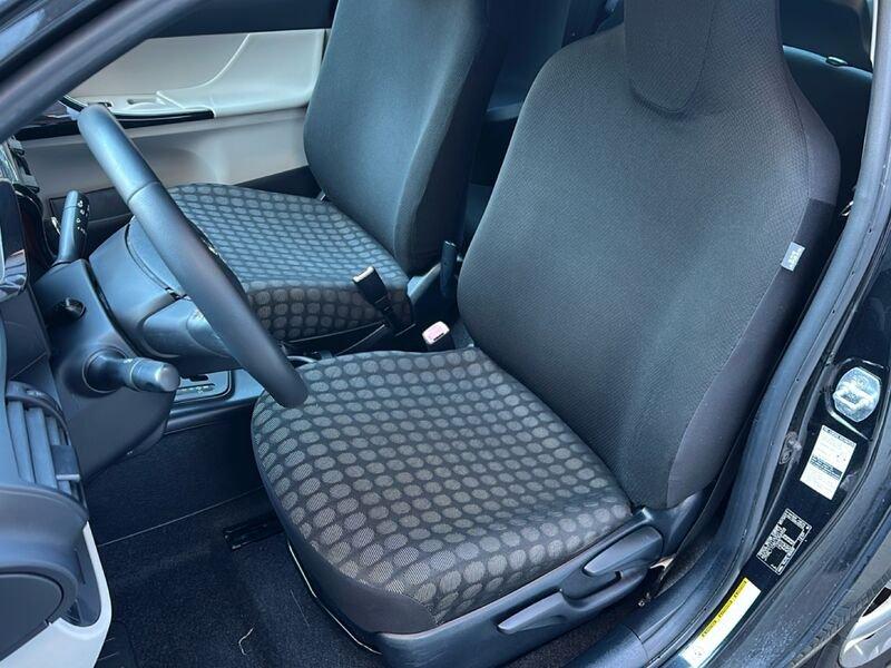 Toyota iQ iQ 1.0 Sol