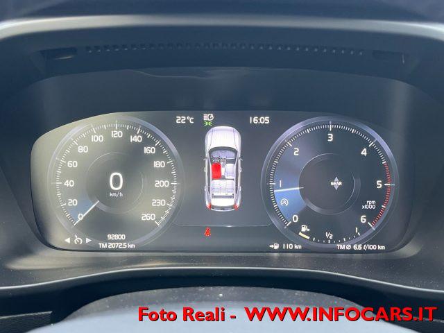 VOLVO XC40 D3 Momentum Pro Iva Esposta