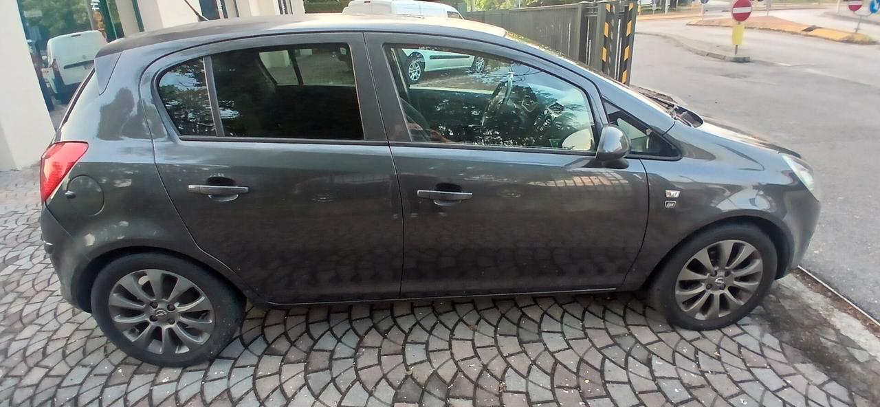 Opel Corsa 1.3 CDTI neopatentati