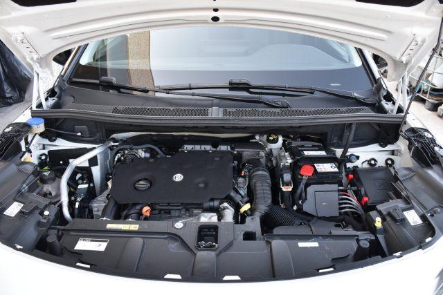 PEUGEOT 3008 BlueHDi 130 S&S EAT8 Allure Pack *Navi,Sensori,LED