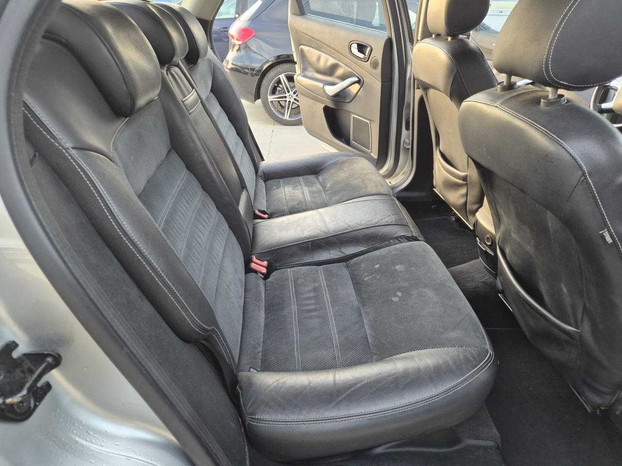 Ford Mondeo 2.0 TDCi 140 CV 5 poret Ghia DPF