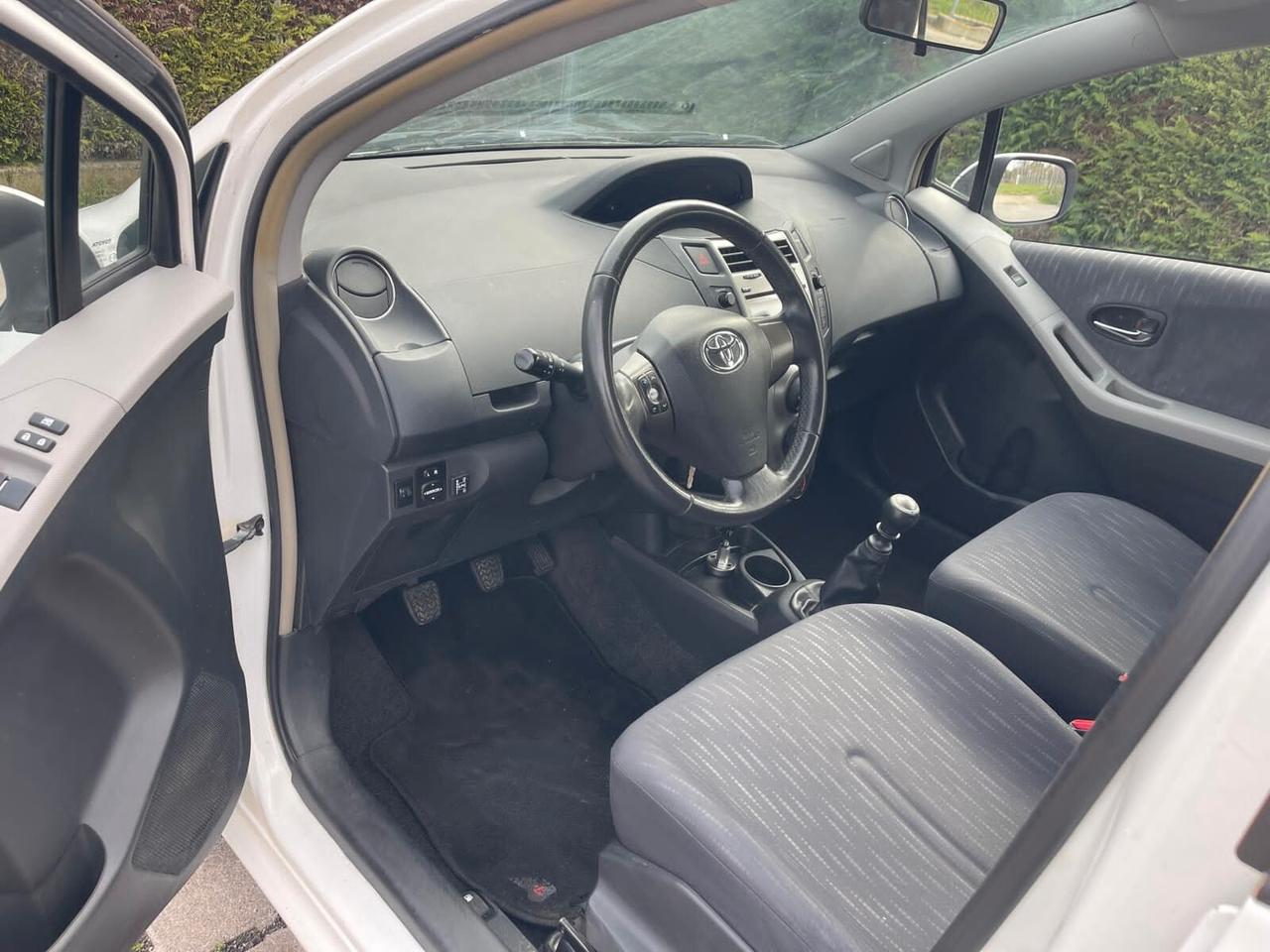 Toyota Yaris 1.3 5 porte Sol GPL Neopatentati